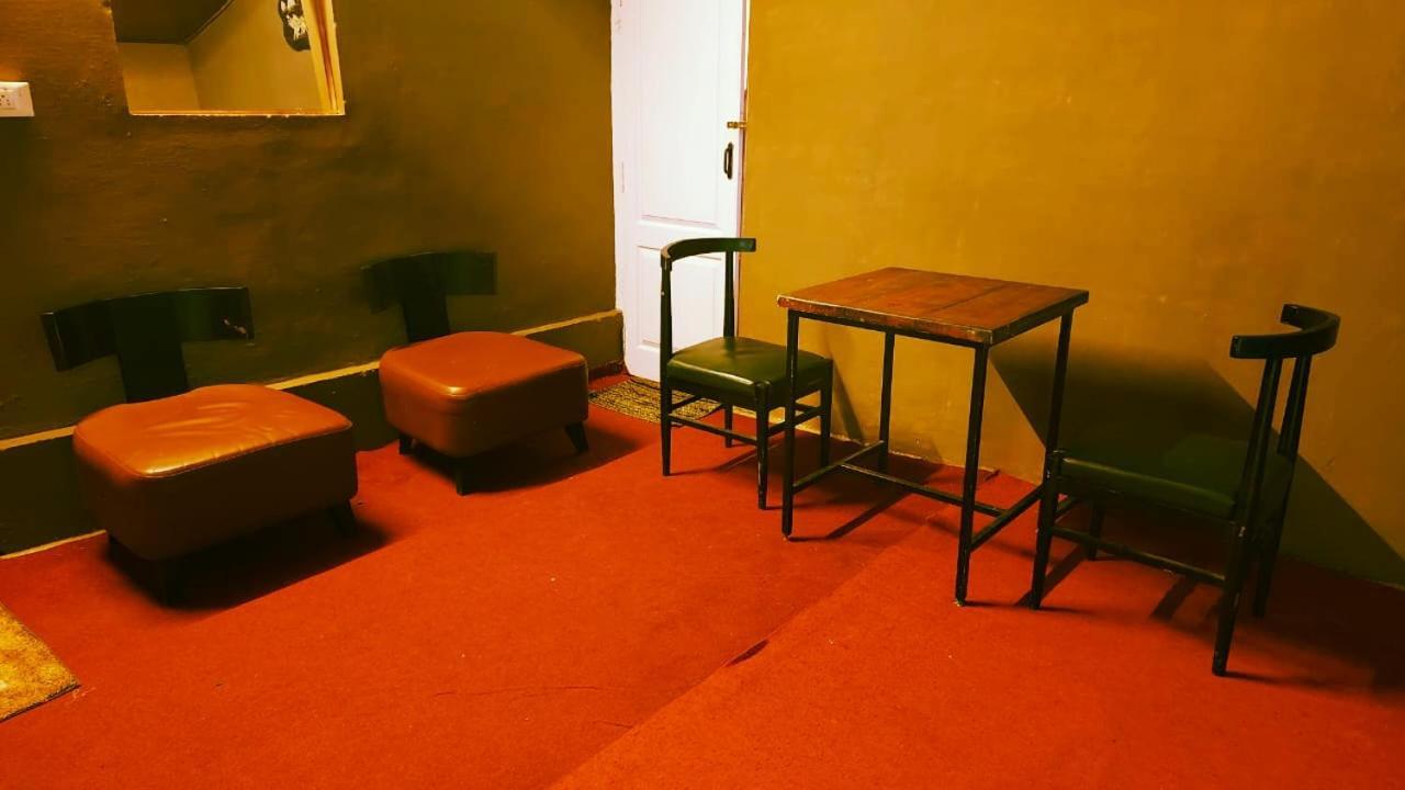 Woodhouse Hotel Ooty Bagian luar foto