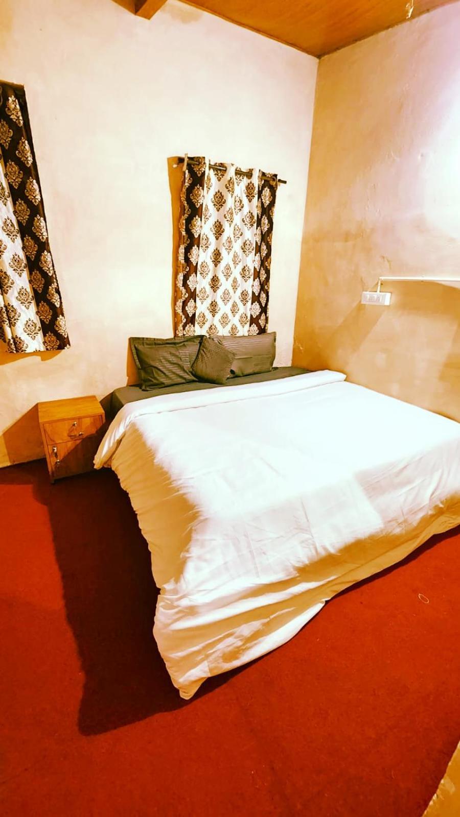 Woodhouse Hotel Ooty Bagian luar foto