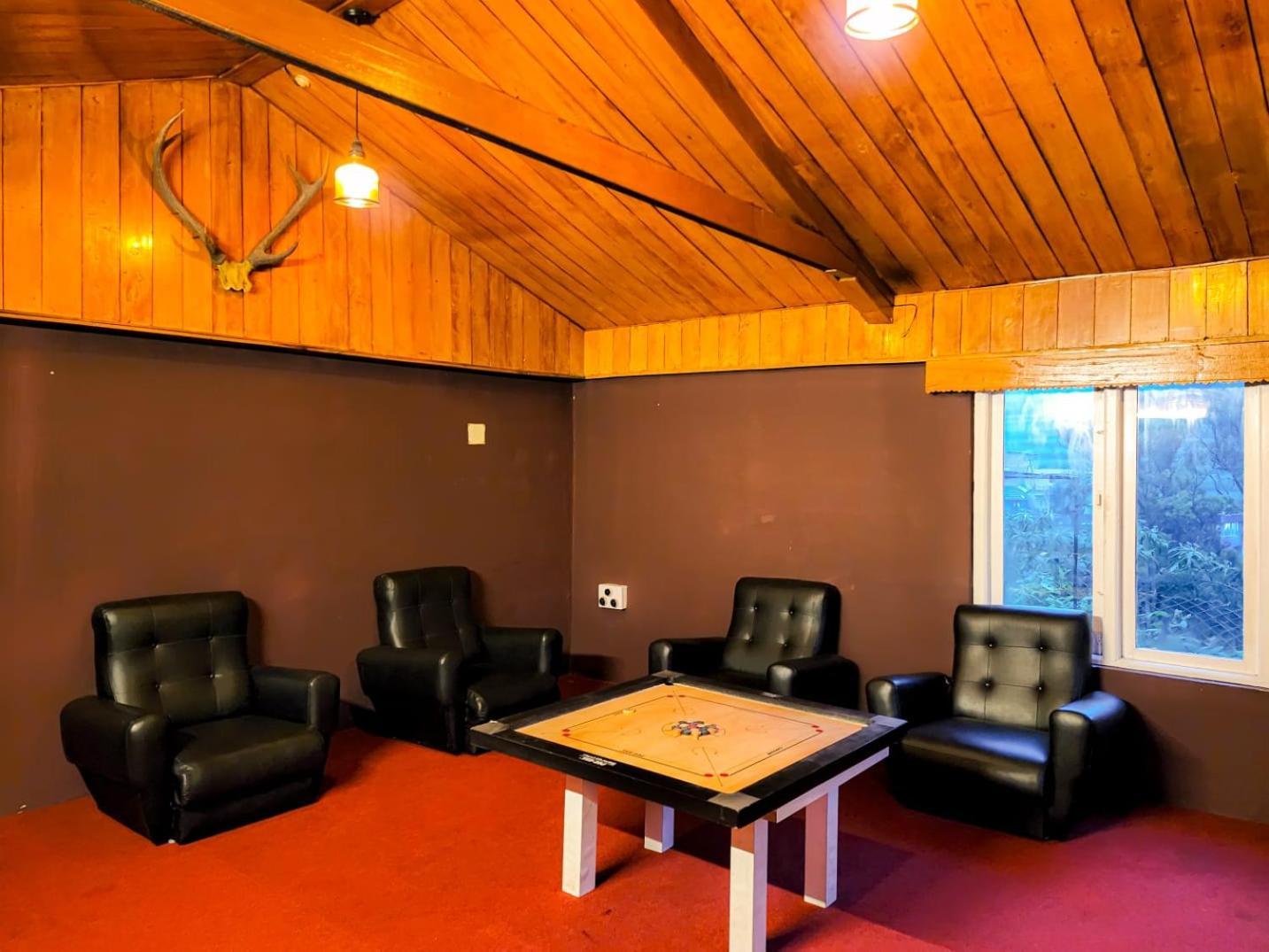 Woodhouse Hotel Ooty Bagian luar foto